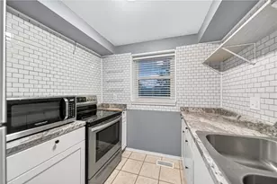 179 Cranbrooke Dr, Findlay Township, PA 15108 - Photo 14