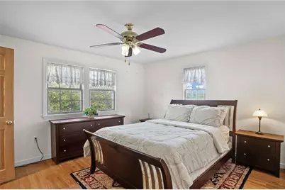 4859 Emblem Dr S, Pittsburgh, PA 15236 - Photo 10