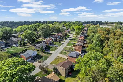 4859 Emblem Dr S, Pittsburgh, PA 15236 - Photo 24