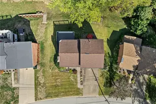 4859 Emblem Dr S, Pittsburgh, PA 15236 - Photo 22