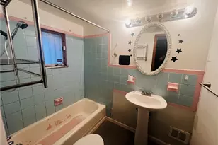 272 Fleet St, Rankin, PA 15104 - Photo 8