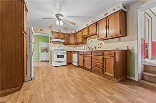 322 Wilson, Kirby - Mount Morris, PA 15349 - Photo 10