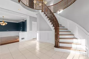 106 Gatehouse Dr, Moon/Crescent Twp, PA 15108 - Photo 6