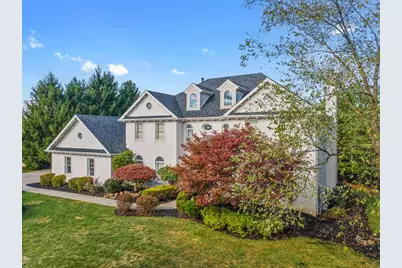 106 Gatehouse Dr, Moon/Crescent Twp, PA 15108 - Photo 2