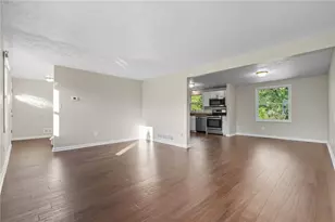 613 Surfside Dr, Pittsburgh, PA 15239 - Photo 8