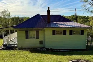 1114 N Jefferson St, Connellsville, PA 15425 - Photo 2