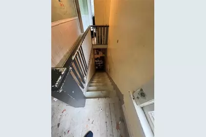 415 Bleakley Ave, New Castle, PA 16101 - Photo 6