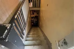 415 Bleakley Ave, New Castle, PA 16101 - Photo 6