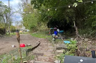 415 Bleakley Ave, New Castle, PA 16101 - Photo 12