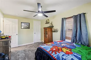 2303 Delaware Ave, New Castle, PA 16105 - Photo 18