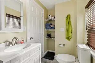 2303 Delaware Ave, New Castle, PA 16105 - Photo 26