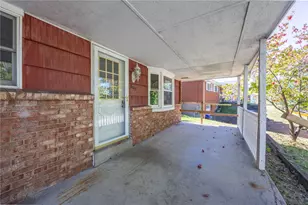 205 Parkedge Rd, Green Tree, PA 15220 - Photo 10