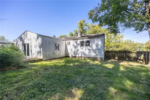 205 Parkedge Rd, Green Tree, PA 15220 - Photo 22