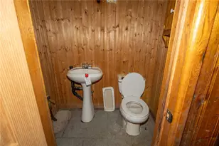 205 Parkedge Rd, Green Tree, PA 15220 - Photo 16