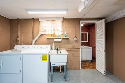 819 N 2nd Street, Jeannette, PA 15644 - Photo 44