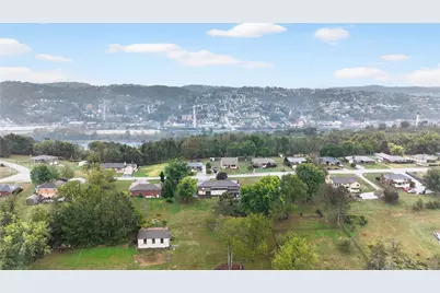 37 W Euclid Ave, Carroll Twp, PA 15063 - Photo 6