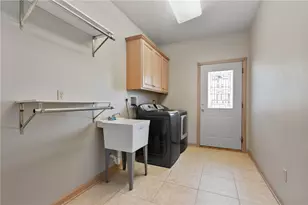 339 Kathy Dr, Rostraver, PA 15012 - Photo 16