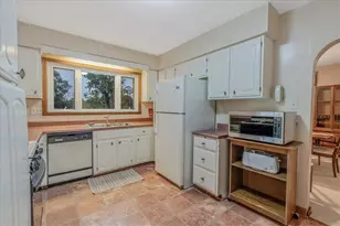 1008 Edward St, North Versailles, PA 15137 - Photo 10