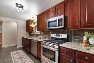 100 Harbeth Dr, Ross Twp, PA 15237 - Photo 10