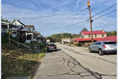 1102 Lawton St, Monongahela, PA 15063 - Photo 2