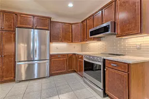 402 S Shenandoah Dr, Unity Township, PA 15650 - Photo 10