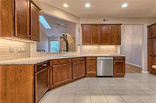 402 S Shenandoah Dr, Unity Township, PA 15650 - Photo 8