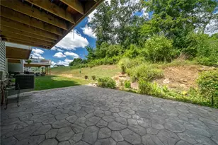 4045 Crown Dr, South Park, PA 15129 - Photo 32