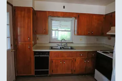 344 Iroquois Dr, Arnold, PA 15068 - Photo 12