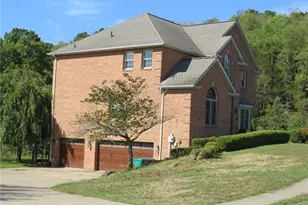 304 Scenic Ridge Ct, Adams Township, PA 16046 - Photo 4