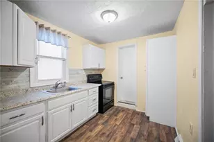 716 St Clair Ave, Jeannette, PA 15644 - Photo 10