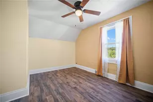 716 St Clair Ave, Jeannette, PA 15644 - Photo 24