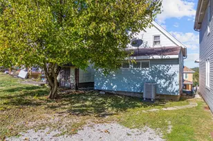 716 St Clair Ave, Jeannette, PA 15644 - Photo 30