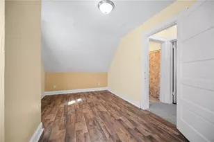 716 St Clair Ave, Jeannette, PA 15644 - Photo 22