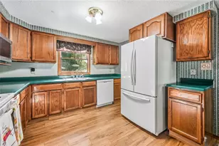 571 Buckeye Dr, South Pymatuning Township, PA 16150 - Photo 10