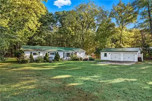 571 Buckeye Dr, South Pymatuning Township, PA 16150 - Photo 2