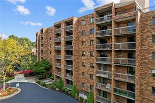 1500 Cochran Rd, Scott Township, PA 15243 - Photo 2