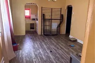 112 W Balph Ave, New Castle, PA 16102 - Photo 2