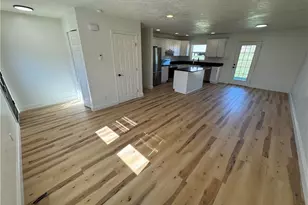 3 Collingate Dr, Rostraver, PA 15089 - Photo 4