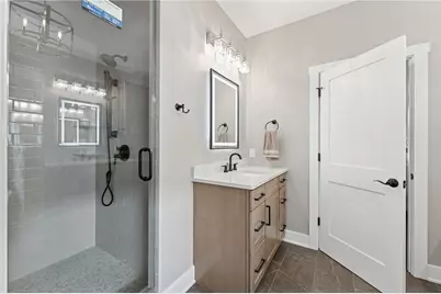 1041 Skyline Dr, Cecil, PA 15317 - Photo 12