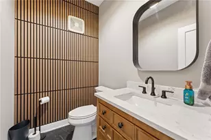 1041 Skyline Dr, Cecil, PA 15317 - Photo 6