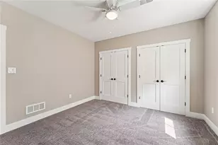 1041 Skyline Dr, Cecil, PA 15317 - Photo 30