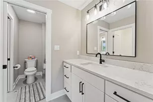 1041 Skyline Dr, Cecil, PA 15317 - Photo 24