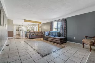 232 Carriage Blvd, Pittsburgh, PA 15239 - Photo 8