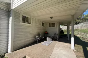 300 Marie St, Glassport, PA 15045 - Photo 4