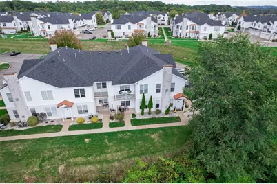 219 Adams Pointe Blvd #9, Adams Township, PA 16046 - Photo 2