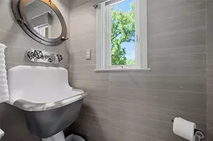 186 Mohawk Dr, Pittsburgh, PA 15228 - Photo 18