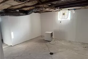 243 S Sycamore, Mt Pleasant Boro, PA 15666 - Photo 18