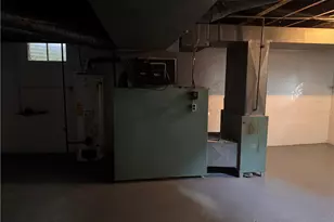 329 Norris St, Sharon, PA 16146 - Photo 12