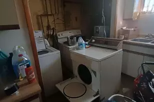 1718 W 56th St, Erie City, PA 16509 - Photo 16