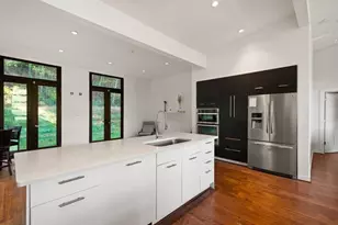 1645 Pegher Ln, Pittsburgh, PA 15143 - Photo 12